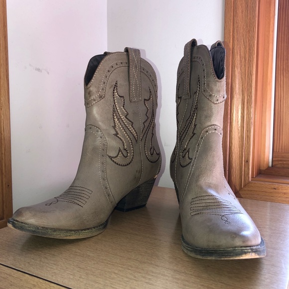 very volatile los angeles cowboy boots